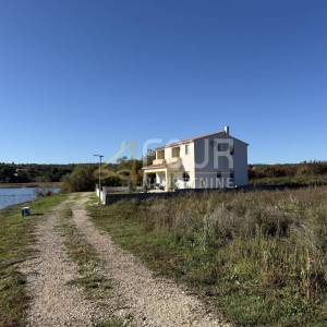 Zadar, Posedarje, samostojeća kuća, prvi red do mora !