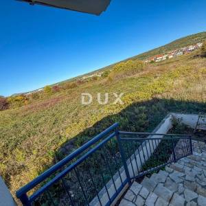 ZADAR, POSEDARJE - samostojeća kuća prvi red do Novigradskog mora s prostranim dvorištem