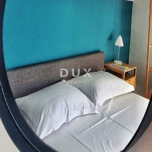 ZADAR, POSEDARJE - samostojeća kuća prvi red do Novigradskog mora s prostranim dvorištem