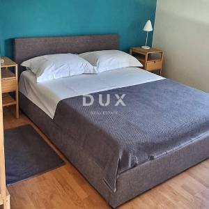 ZADAR, POSEDARJE - samostojeća kuća prvi red do Novigradskog mora s prostranim dvorištem