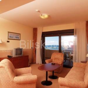 Zadar, Privlaka, hotel uz samo more.