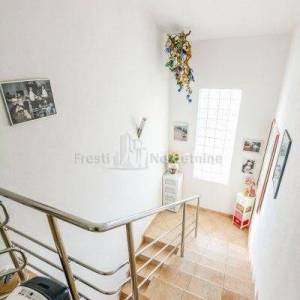 ZADAR - SKROČINI - DVOJNA KUĆA - 265.000