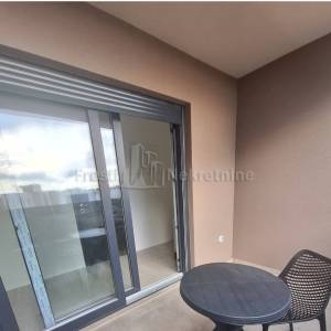 ZADAR - U BLIZINI SC VIŠNJIK, STAN 53m2, 1.kat, LUKSUZNO OPREMLJEN