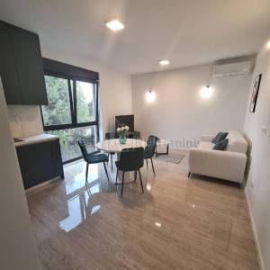 ZADAR - U BLIZINI SC VIŠNJIK, STAN 53m2, 1.kat, LUKSUZNO OPREMLJEN