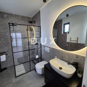 ZADAR, VRSI - Luksuzna vila s pogledom na more