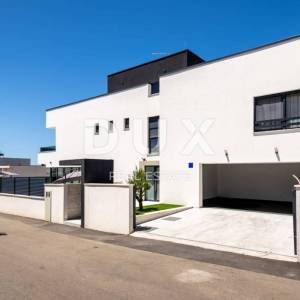 ZADAR, VRSI - Luksuzna vila s pogledom na more