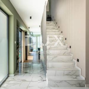 ZADAR, VRSI - Luksuzna vila s pogledom na more