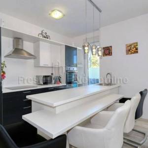 ZADAR -ZATON -LUKSUZNA VILLA 164 m2 S BAZENOM