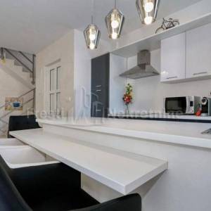 ZADAR -ZATON -LUKSUZNA VILLA 164 m2 S BAZENOM