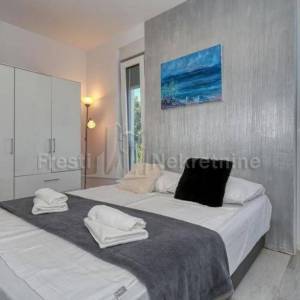 ZADAR -ZATON -LUKSUZNA VILLA 164 m2 S BAZENOM