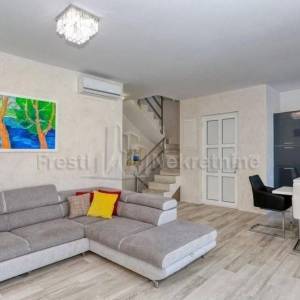 ZADAR -ZATON -LUKSUZNA VILLA 164 m2 S BAZENOM