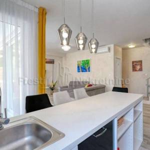 ZADAR -ZATON -LUKSUZNA VILLA 164 m2 S BAZENOM