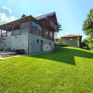 Zagorje, Pustodol, samostojeća kuća, bazen, plantaža sibirske borovnice, uporabna dozvola