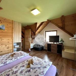 Zagorje, Pustodol, samostojeća kuća, bazen, plantaža sibirske borovnice, uporabna dozvola