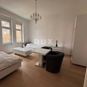 ZAGREB, CENTAR - moderan trosoban stan u strogom centru grada