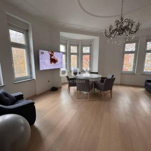 ZAGREB, CENTAR - moderan trosoban stan u strogom centru grada