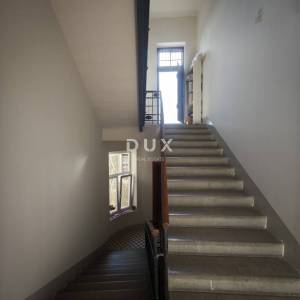 ZAGREB, CENTAR - Stan za adaptaciju u centru Zagreba