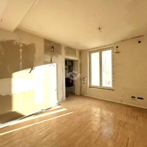 Zagreb centar, Trg bana Jelačića, dvoetažni stan, balkon, terasa