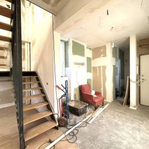 Zagreb centar, Trg bana Jelačića, dvoetažni stan, balkon, terasa