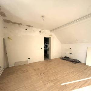 Zagreb centar, Trg bana Jelačića, dvoetažni stan, balkon, terasa