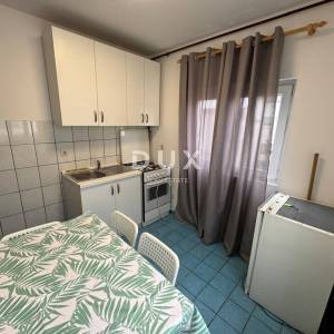 ZAGREB, DONJA DUBRAVA - dvije kuće na mirnoj lokaciji