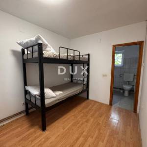 ZAGREB, DONJA DUBRAVA - dvije kuće na mirnoj lokaciji