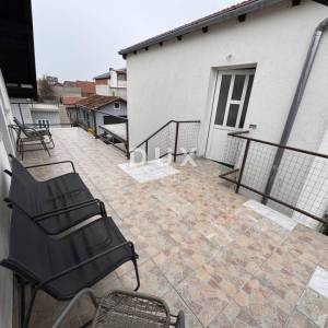 ZAGREB, DONJA DUBRAVA - dvije kuće na mirnoj lokaciji