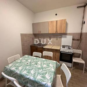 ZAGREB, DONJA DUBRAVA - dvije kuće na mirnoj lokaciji