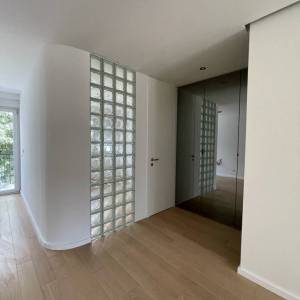 Zagreb-Donji grad,2S stan 48m2, novoadaptiran, odlična lokacija