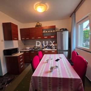 ZAGREB, DUBRAVA - Kuća sa velikom okućnicom