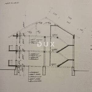 ZAGREB, DUBRAVA - Obiteljska kuća sa dva stana