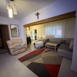 ZAGREB, DUBRAVA - Obiteljska kuća sa dva stana