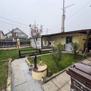 ZAGREB, DUBRAVA - Obiteljska kuća sa dva stana