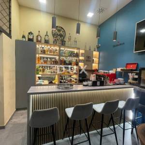 ZAGREB, DUBRAVA - Uhodani caffe bar s galerijom i terasom – Mogućnost prenamjene