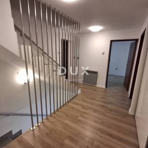 ZAGREB, GORNJE VRAPČE - Obiteljska kuća s panoramskim pogledom na Zagreb