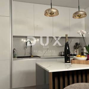 ZAGREB, MAKSIMIR - Vila vrhunske gradnje i dizajna – prvi red do šume Maksimir!