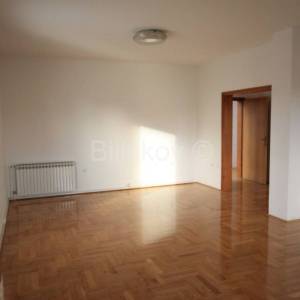 Zagreb, Malešnica, ulica Ante Topića Mimare, komforan trosoban ured