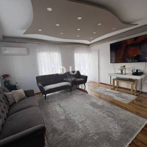 ZAGREB, PEŠČENICA - Kuća sa dva stana