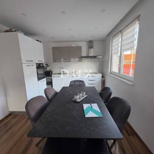 ZAGREB, PEŠČENICA - Kuća sa dva stana