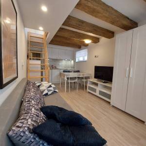 Zagreb-Remete, dvoetažni stan od 30m2, dostupan za useljenje od 15.12.