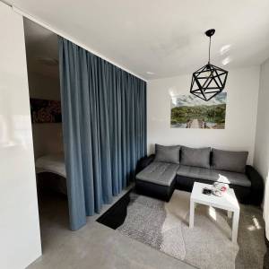 Zagreb-Rudeš, novouređen stan sa spremištem, 38m2, 2. kat