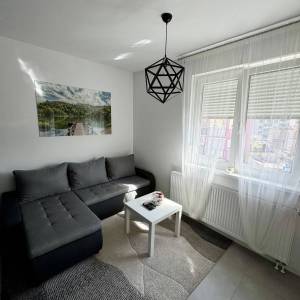 Zagreb-Rudeš, novouređen stan sa spremištem, 38m2, 2. kat