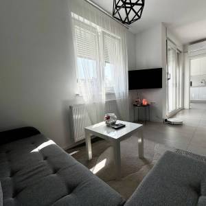 Zagreb-Rudeš, novouređen stan sa spremištem, 38m2, 2. kat