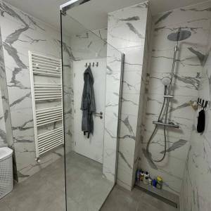 Zagreb-Rudeš, novouređen stan sa spremištem, 38m2, 2. kat