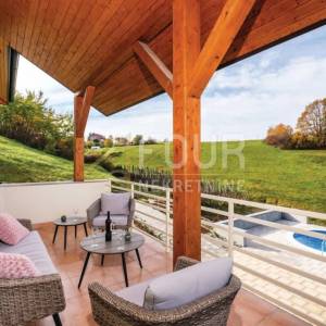 Zagreb, Starjak, obiteljska kuća s bazenom, garažom i velikom okućnicom