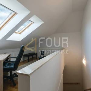 Zagreb, Starjak, obiteljska kuća s bazenom, garažom i velikom okućnicom