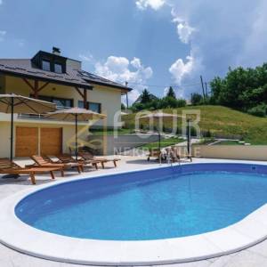 Zagreb, Starjak, obiteljska kuća s bazenom, garažom i velikom okućnicom