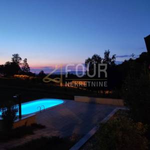 Zagreb, Starjak, obiteljska kuća s bazenom, garažom i velikom okućnicom