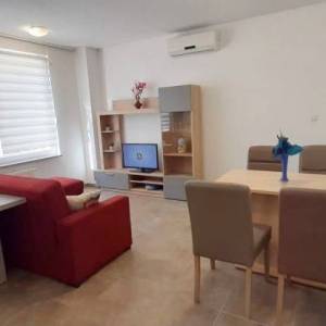 Zagreb-Stenjevec, 2S stan 45m2, vpm, spremište, (dobrodošao manji pas)