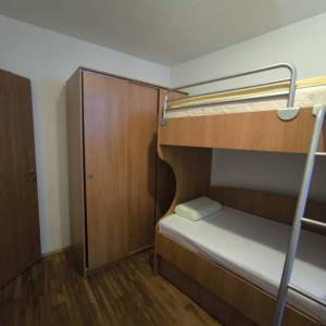 Zagreb-Trešnjevka,  2S stan na 1. katu zgrade s liftom, 40m2, parking